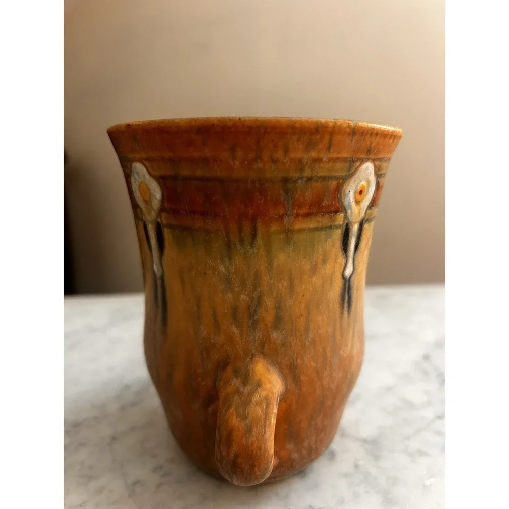 Roseville Pottery '' Montacello '' Orange Color Vase, Shape no 558-5